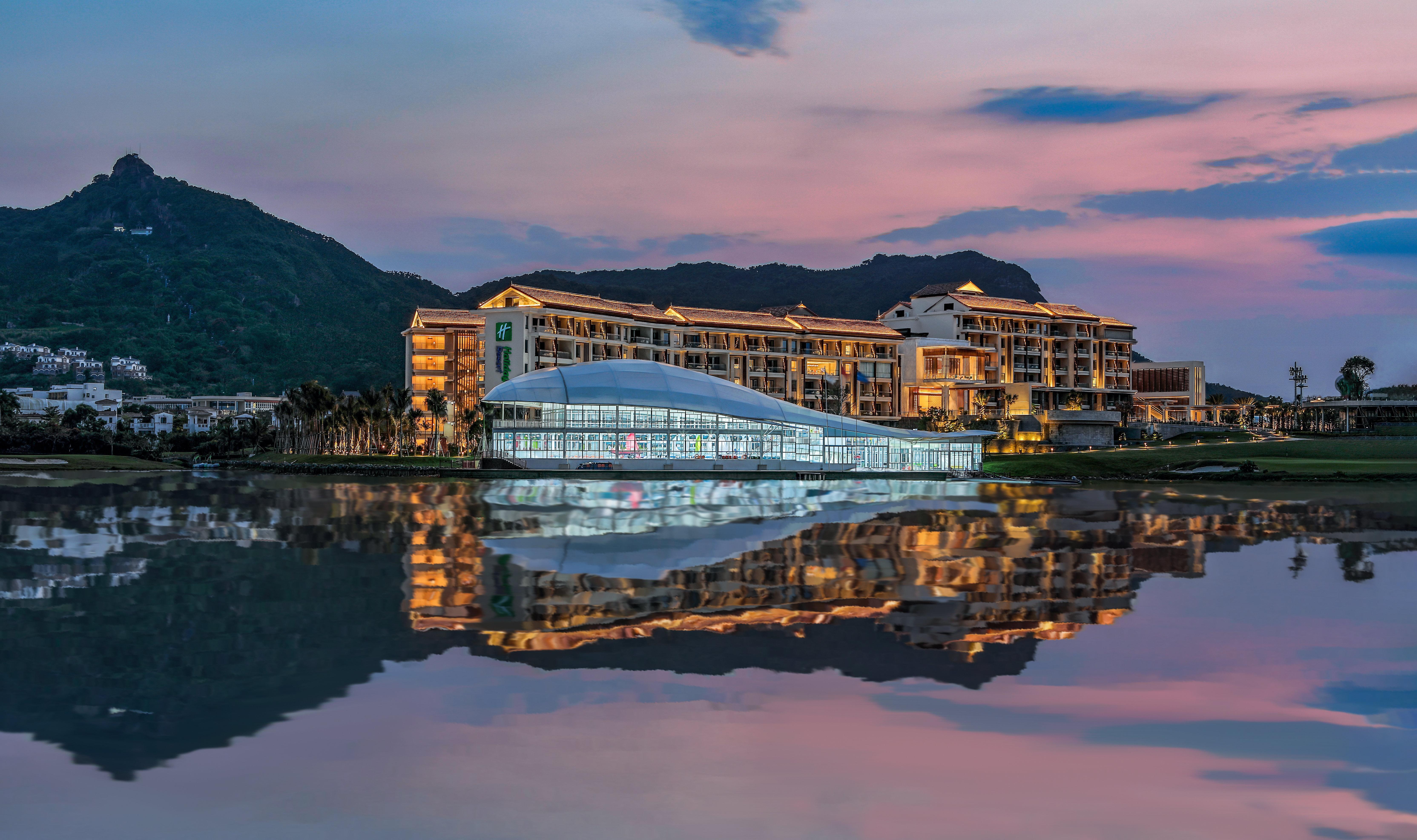 Holiday Inn Resort Qionghai Guantang By Ihg Екстер'єр фото